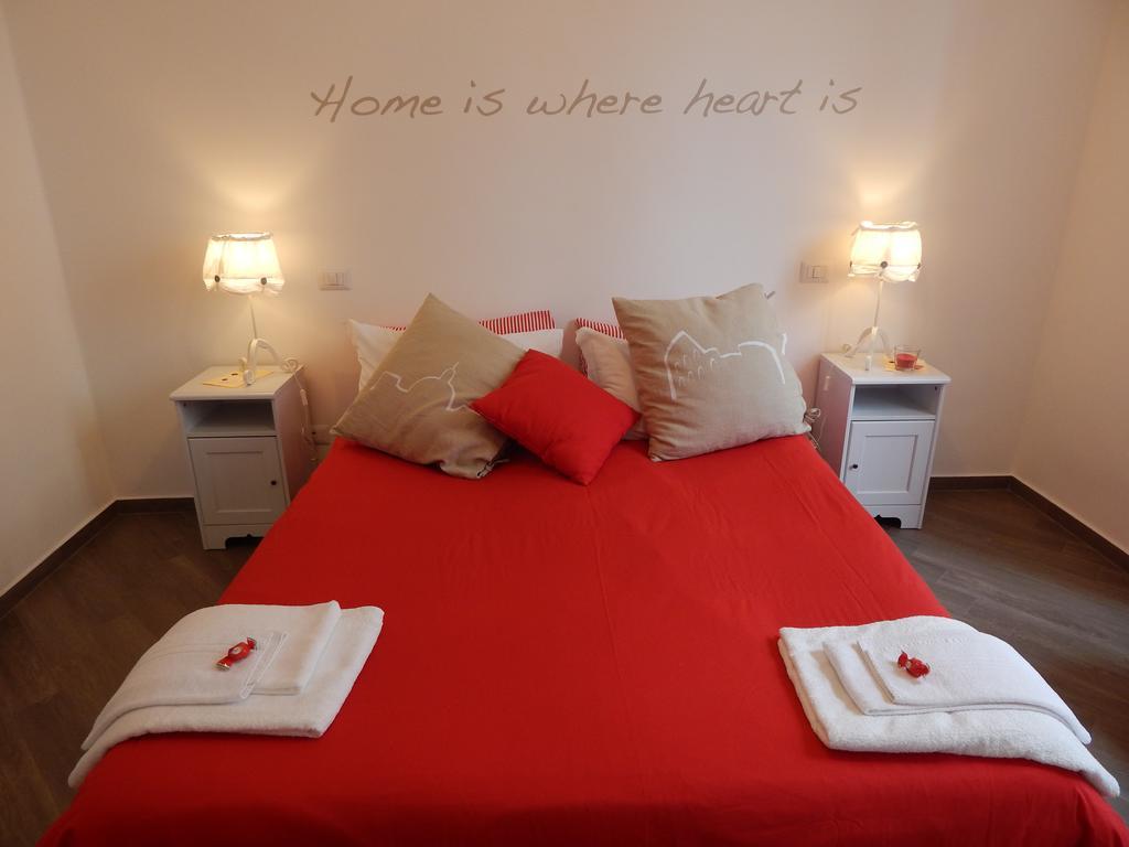 Red Flat In Rome Lejlighed Værelse billede
